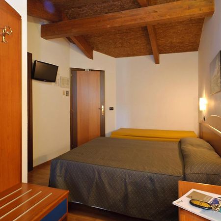 Casa Ferretti Di Ferretti Village Сильви-Марина Номер фото
