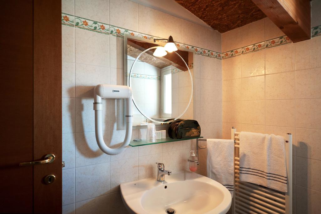 Casa Ferretti Di Ferretti Village Сильви-Марина Номер фото