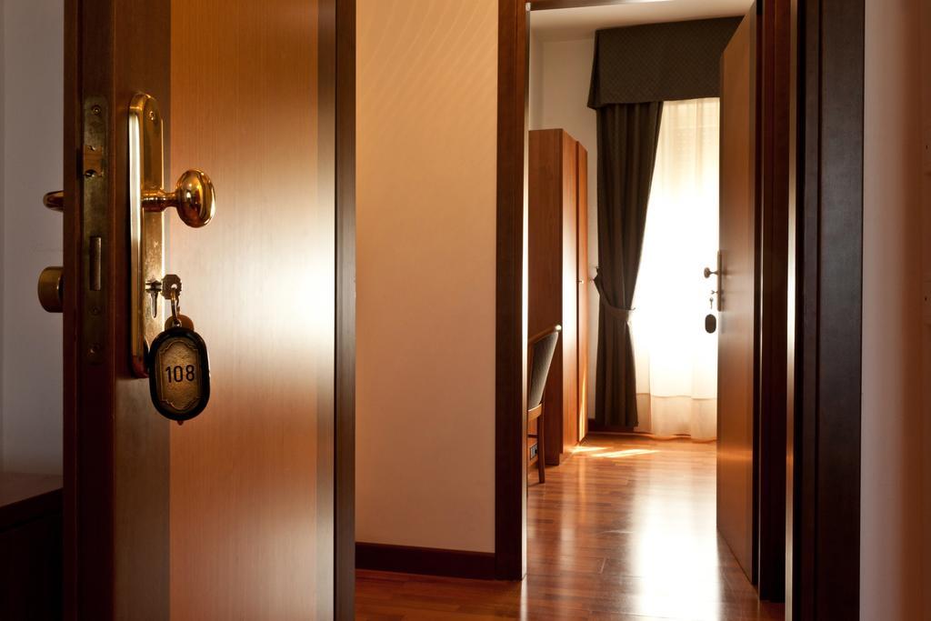 Casa Ferretti Di Ferretti Village Сильви-Марина Номер фото