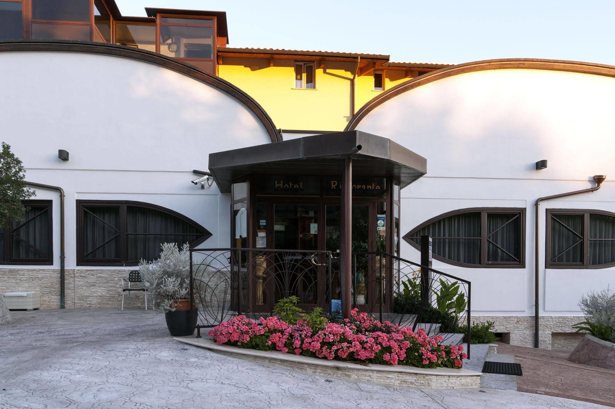 Casa Ferretti Di Ferretti Village Сильви-Марина Экстерьер фото