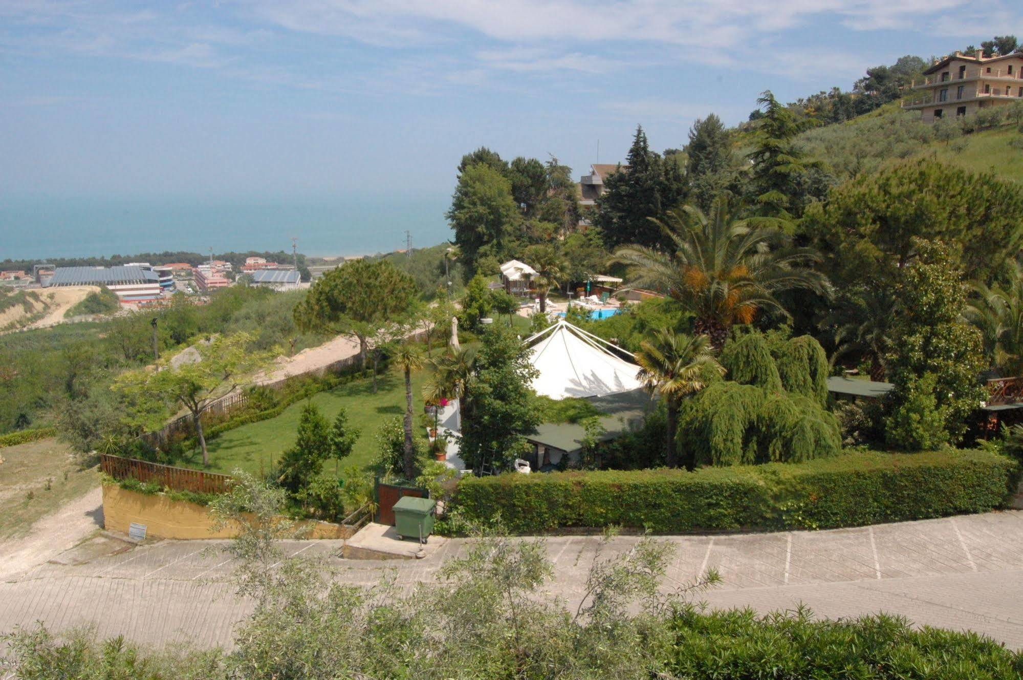 Casa Ferretti Di Ferretti Village Сильви-Марина Экстерьер фото